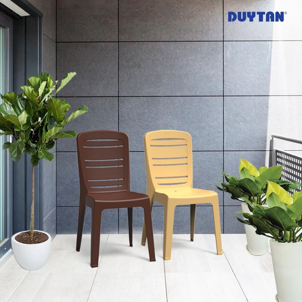 GHẾ NHỰA DUY TÂN DỰA LỚN SỌC NGANG - THƯƠNG HIỆU DUY TÂN-Kích Thước 46 X 54 X 90 Cm