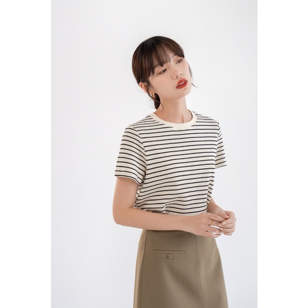 Thời trang nữ Hàn Quốc áo thun tay ngắn cổ thuyền và họa tiết rời đa năng sọc dễ thương trên cùng