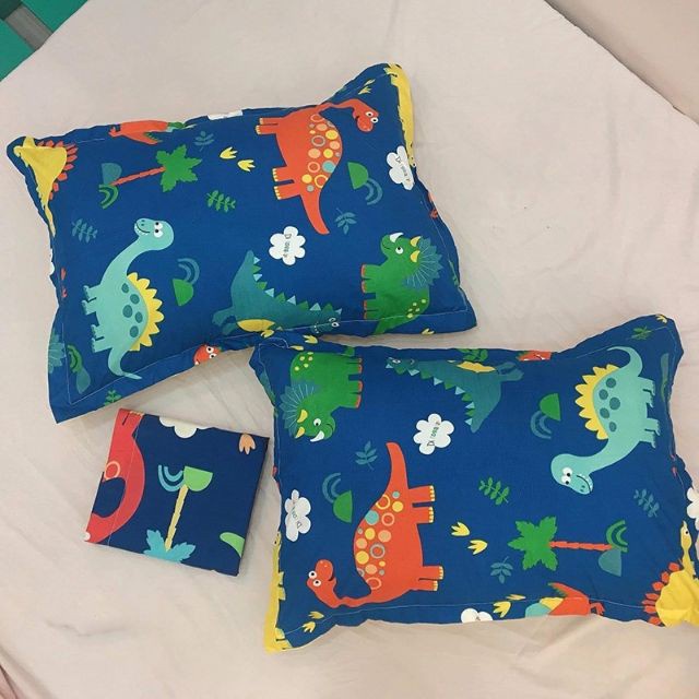 Vỏ gối nằm poly cotton được chọn màu. Mẫu mã đa dạng, phù hợp với nhiều lứa tuổi cam kết giống ảnh k bài k phai màu