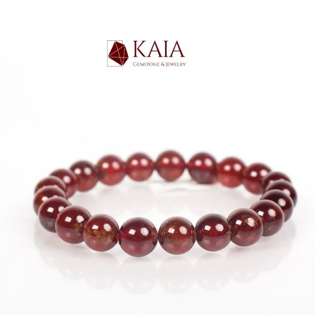 KAIA - Vòng tay phong  thủy  Garnet 8 li  - Ngọc Hồng Lựu  biểu tượng của tình yêu - VCHGA0001