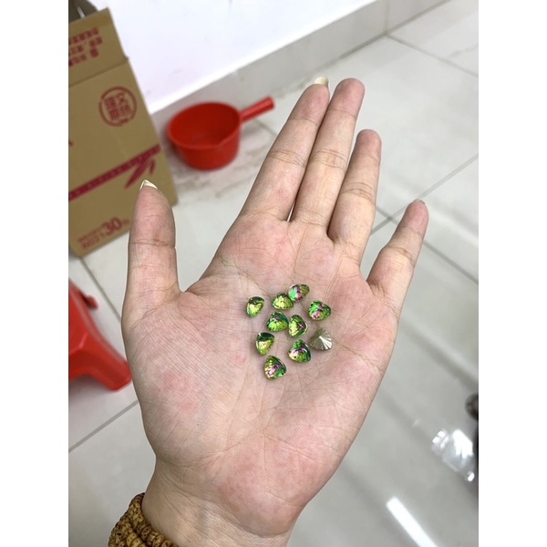 Đá ngũ sắc-đá khối chân nhọn siêu sáng bền