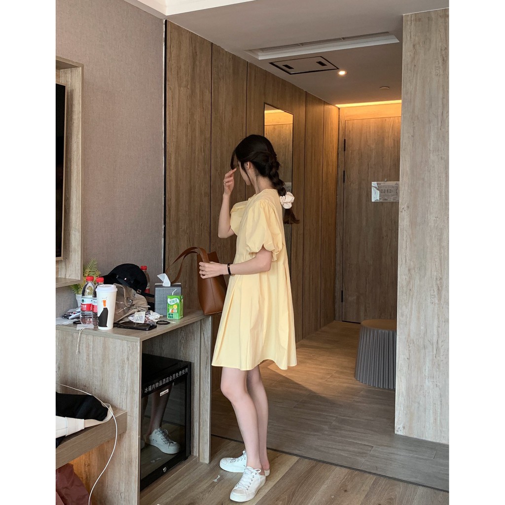Đầm Dáng Rộng Màu Trơn Xếp Ly Thiết Kế Đơn Giản Hợp Thời Trang | BigBuy360 - bigbuy360.vn