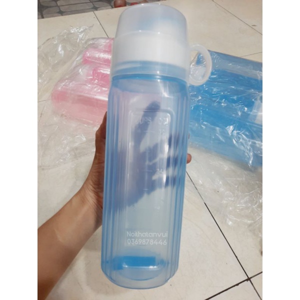 Bình nước kèm ly dung tích 1.2L