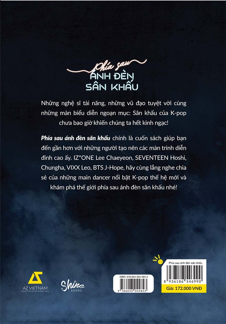 Sách Phía Sau Ánh Đèn Sân Khấu - Tặng Kèm Bookmark + 5 Postcard