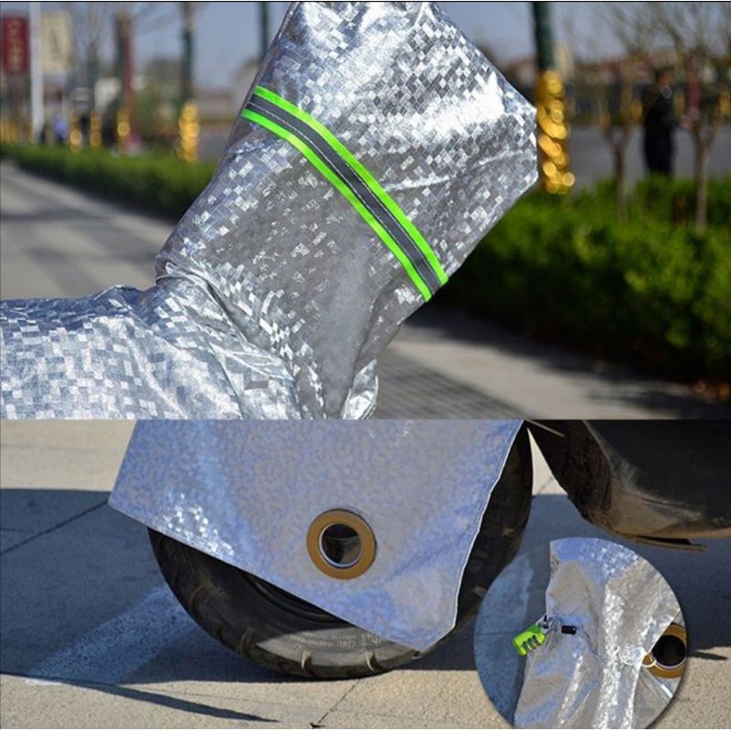 Bạt phủ trùm xe máy 2 tai. Loại dày xịn 2 lớp. Màu bạc phản quang.