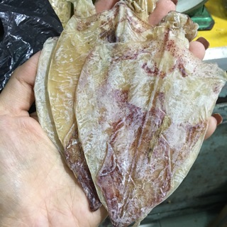 100gr mực khô 6 đến 8 con như hình