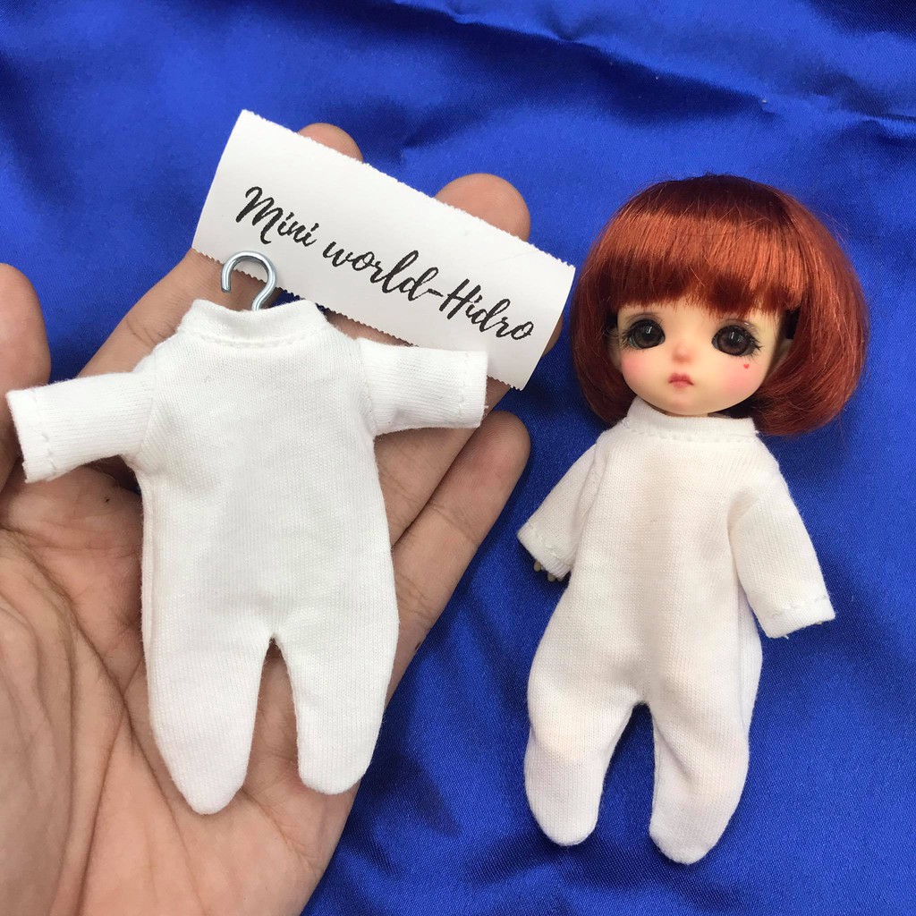 Đồ ngủ liền thân bodysuit màu trắng cho búp bê BJD 1/12 1/8. Combo áo thun trắng quần jean cho búp bê bjd 1/8