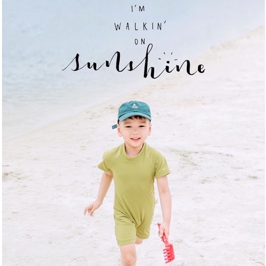 Đồ bơi ngăn tay liền thân cho bé trai Pti Chou - Thiết kế ôm body, vải Polyester bảo vệ bé từ 1 đến 8 tuổi.