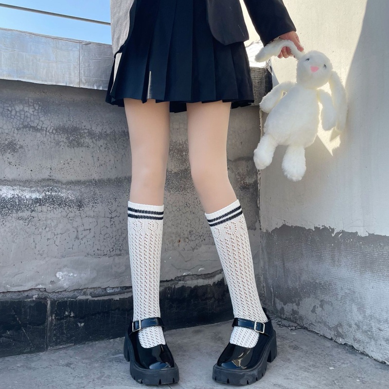Vớ Cao Đến Đầu Gối In Họa Tiết Sọc Trắng Đen Phong Cách Anh Quốc Cổ Điển Thời Trang Cho Nữ