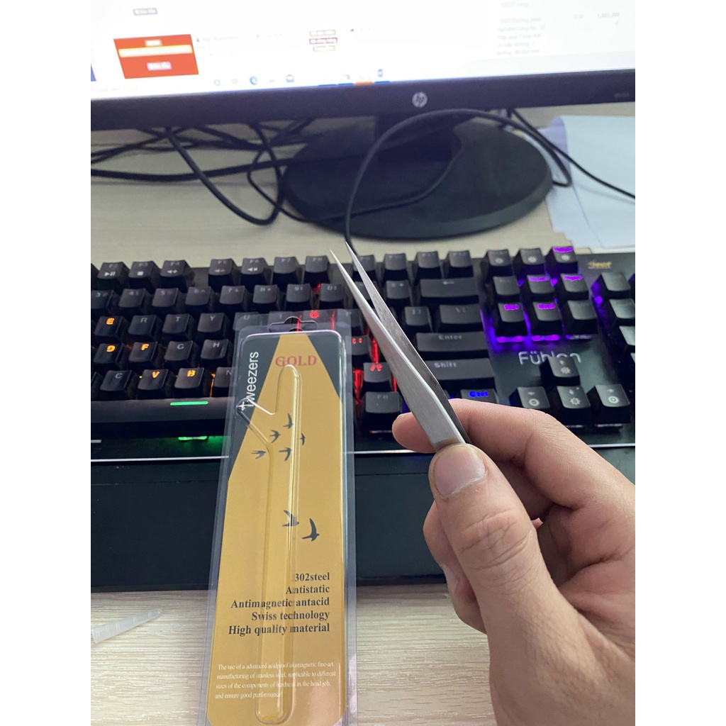 Nhíp Nhặt Lông Yến Gold Tweezers/Boss