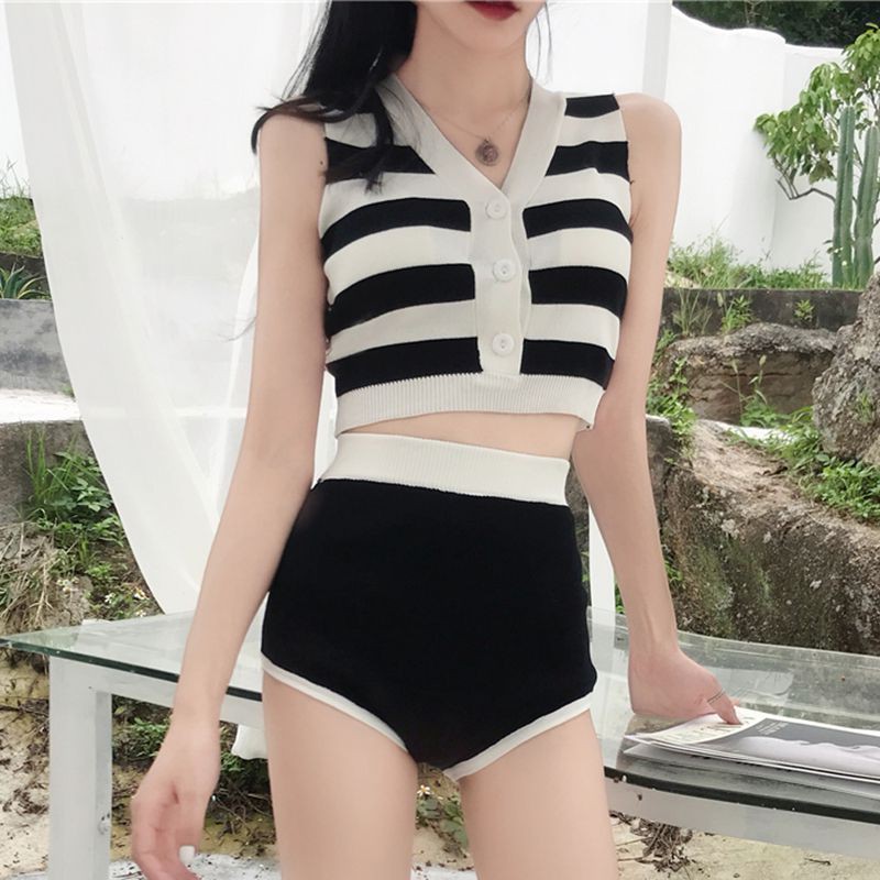 Áo sát nách cổ V họa tiết kẻ sọc thiết kế hở lưng quyến rũ