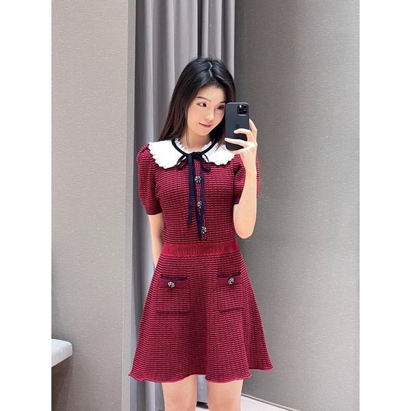 Đầm len dáng xoè tay ngắn cổ bèo màu đen phối đỏ sang trọng thương hiệu Self Portrait cao cấp