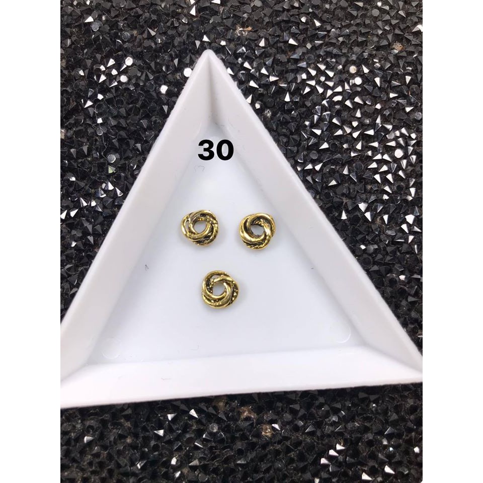 Phụ kiện Chamr đính móng số 30 ( Gói 10 chamr )