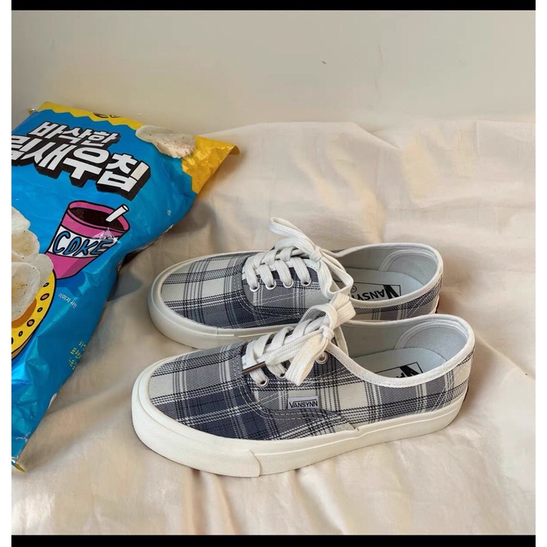 Giày vans basic kẻ sọc nhiều màu tặng kèm phụ kiện phối đồ