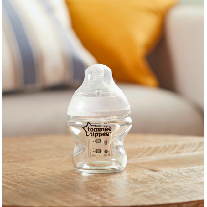 COMBO Bình sữa thuỷ tinh ty siêu mềm tự nhiên Tommee Tippee 150ml & Bình sữa ty siêu mềm tự nhiên Tommee Tippee 150ml