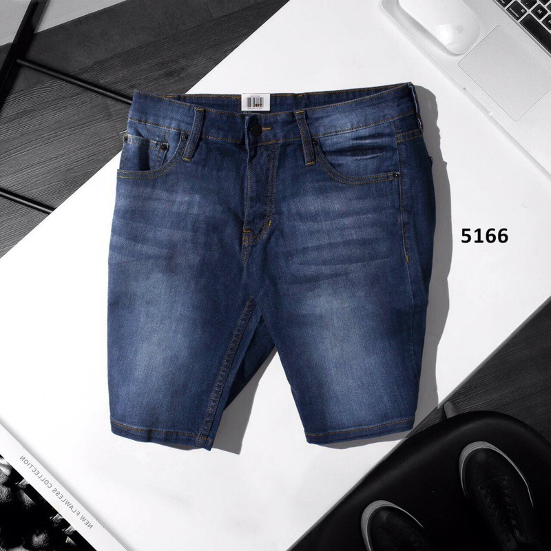 Sort Jean Nam Levis