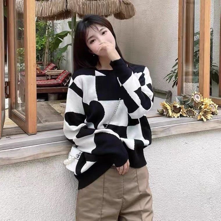 Áo Len Kẻ Ô Trái Tim Cổ Tròn Tay Dài Thời Trang Hàn Quốc | Smide Clothing