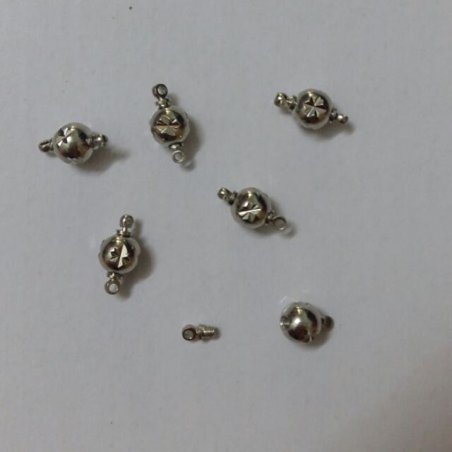 Chốt inox dạng vặn hình tròn