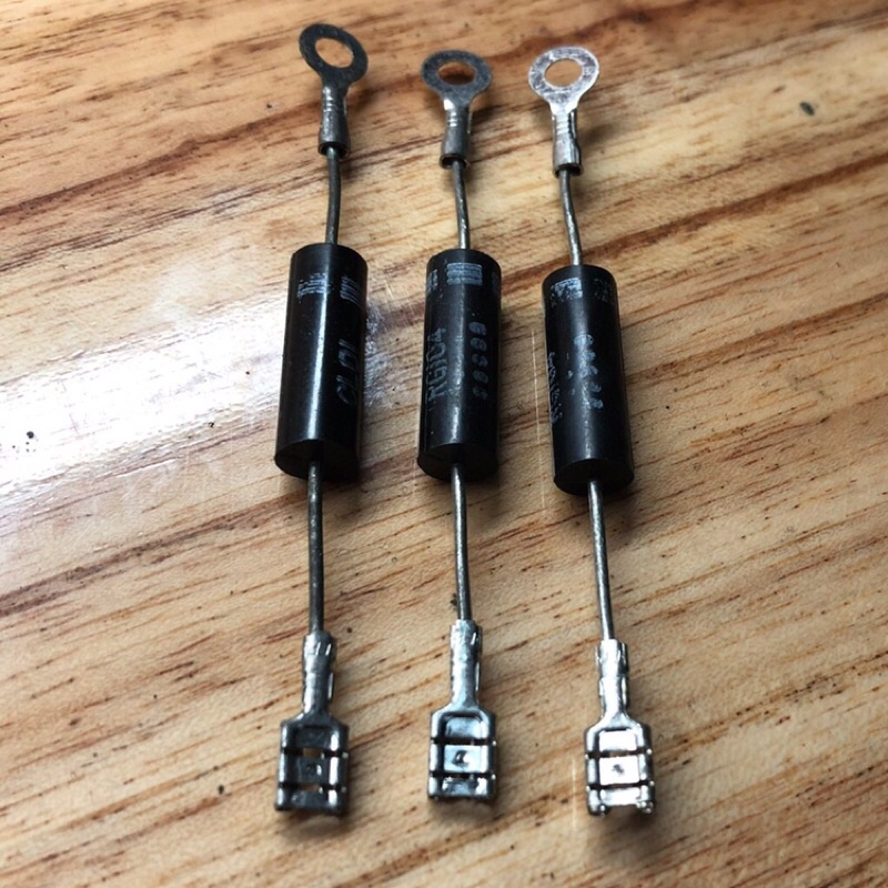 Diode tiếp âm lò vi sóng
