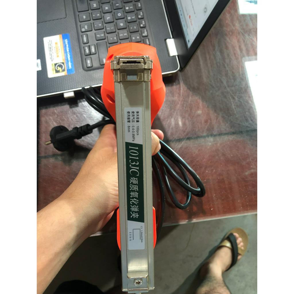 Dụng cụ bắn đinh U điện 1013, công suất 1800W, tiện lợi, nhỏ dọn, dùng điện 220v- baohan.official