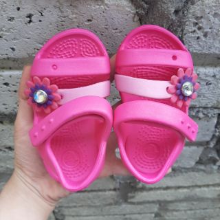 Sandal bé auth size 6-9 tháng thanh lý