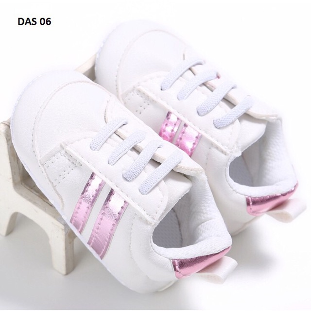 Giày tập đi ADIDAS cho bé yêu