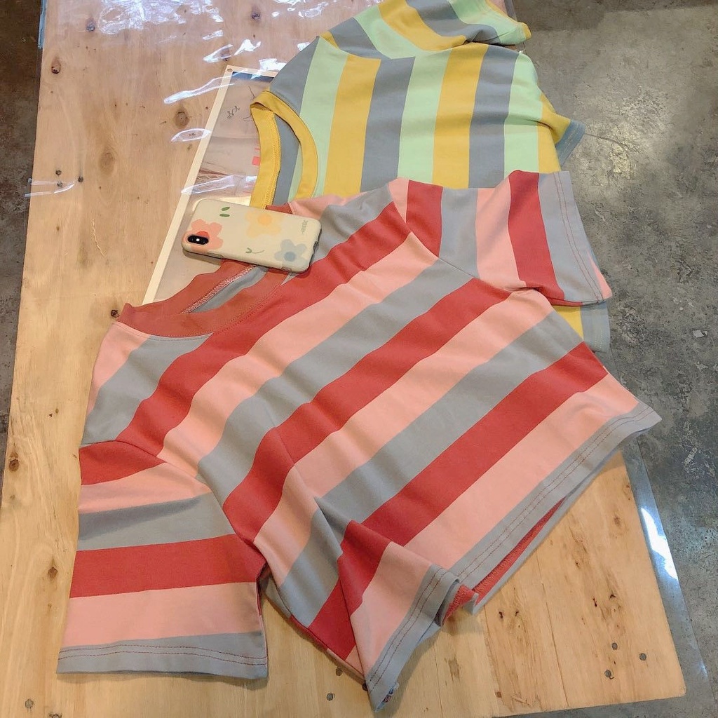 AMOI Áo Thun Tay Ngắn Dáng Rộng Họa Tiết Kẻ Sọc Cầu Vồng Phong Cách Harajuku Hàn Quốc Thời Trang 2022 Cho Nữ