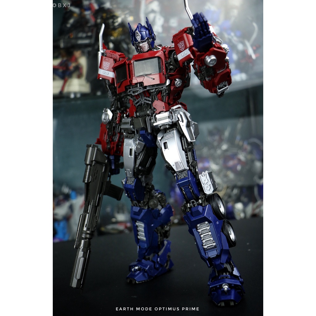 Mô hình YoloPark: Earth mode Optimus Prime PLAMO - BUMBLEBEE THE MOVIE