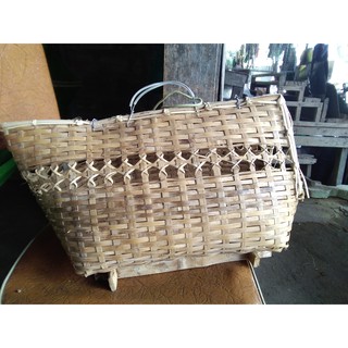 Giỏ tre đựng gà mang đi 45k