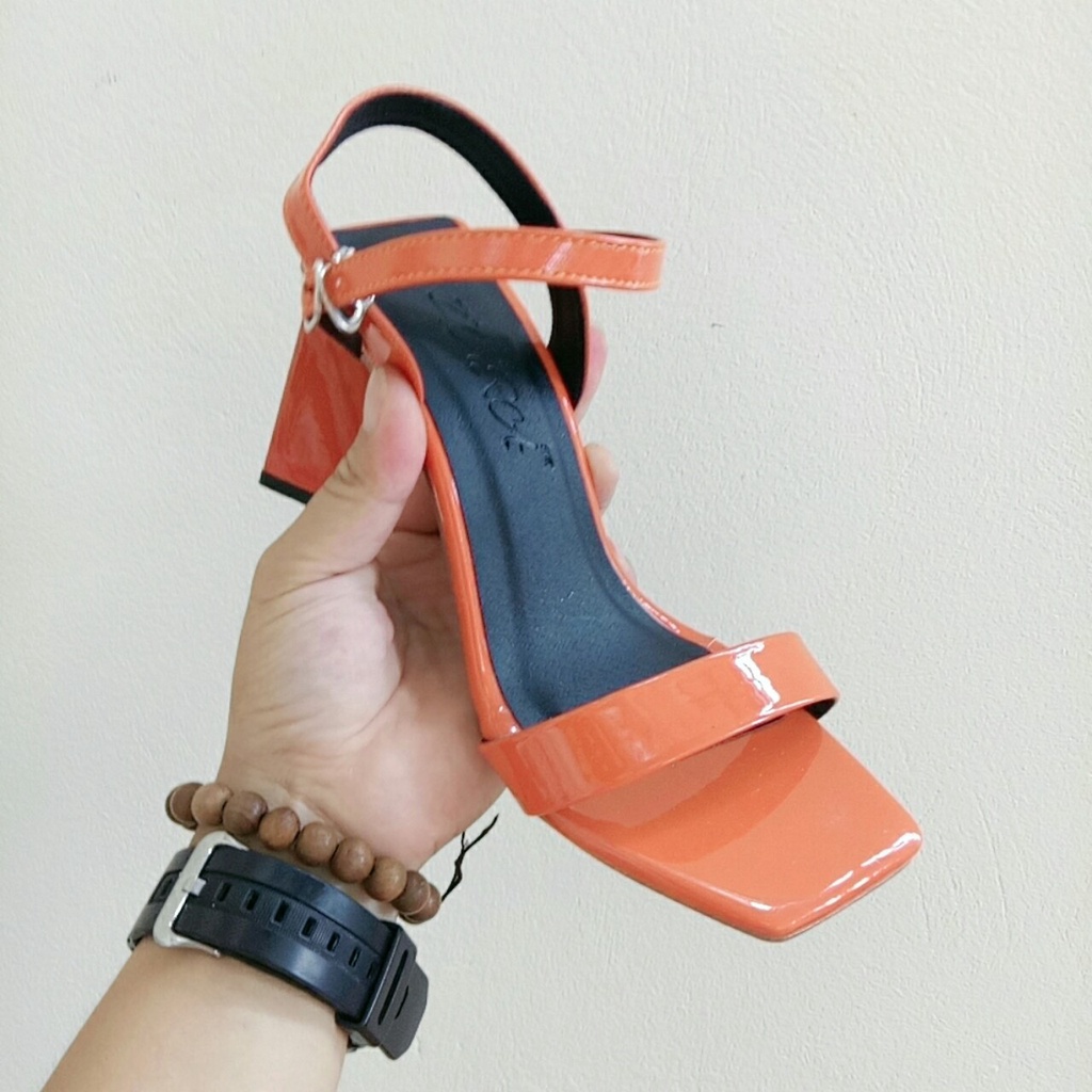 Sandan nữ gót tam giác