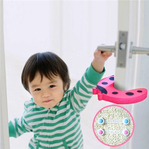 Combo 2 dụng cụ khóa cửa an toàn và 2 chặn cửa chống kẹt tay