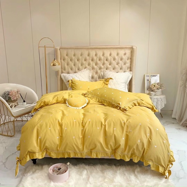 Chăn ga gối lụa thêu ren điệu đà