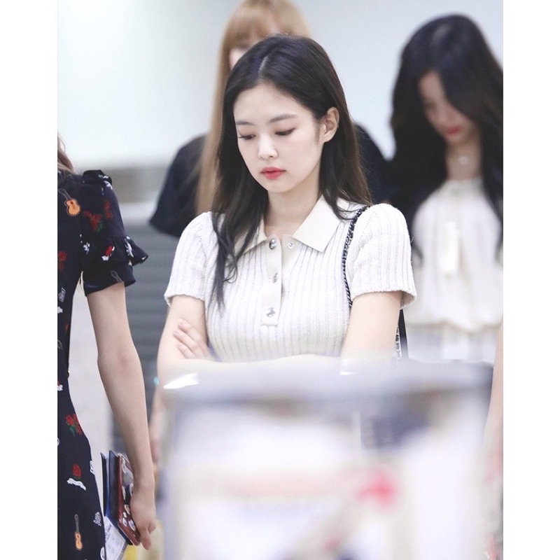 Set áo và chân váy polo len dáng ôm màu kem giống Jennie BLACKPINK, Kim Yoo Jung