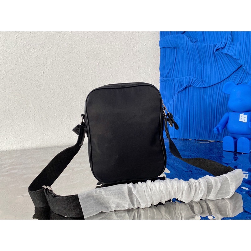 Túi đeo chéo BURBERRY cao cấp 2021