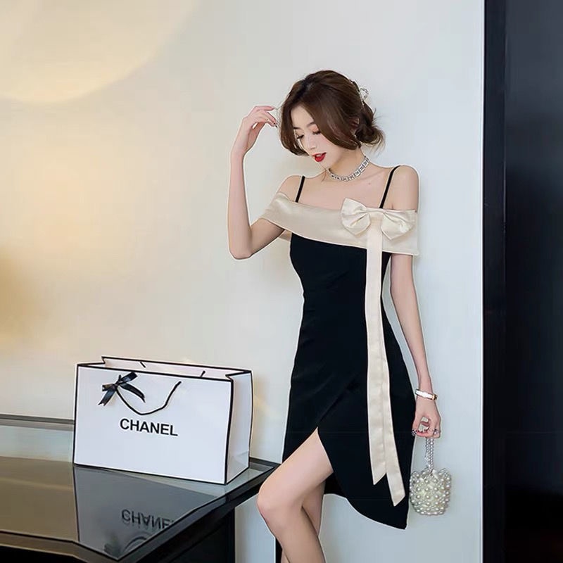 Pure lust little sexy goddess dress 2022 summer new one-word halter irregular skinny black dress