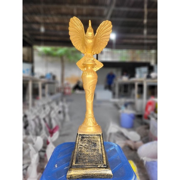 CÚP CHIM CHÀO MÀO