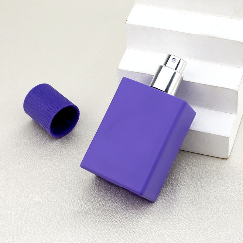 1 Chai Xịt Nước Hoa Rỗng 30ML Bằng Thủy Tinh Màu Sắc Ngẫu Nhiên