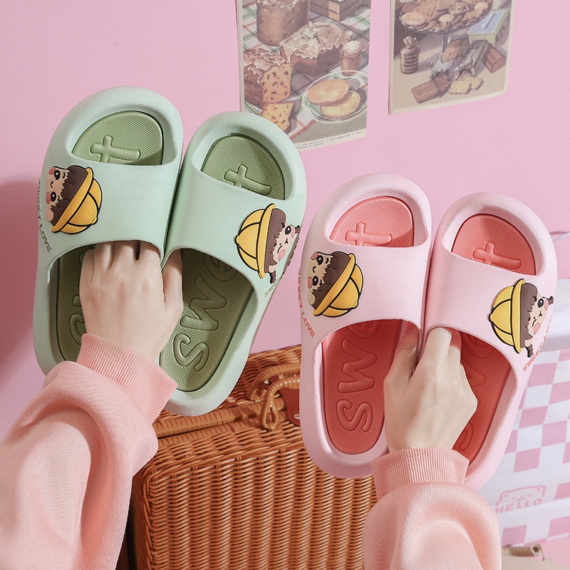 Dép sandal RENBEN đi trong nhà đế dày thoải mái chống trượt họa tiết hoạt hình thời trang cho nữ