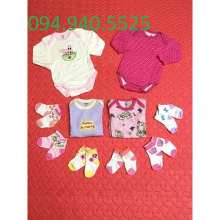 Set quà carter xuất: 4 áo body + 6 đôi tất hình siêu xinh