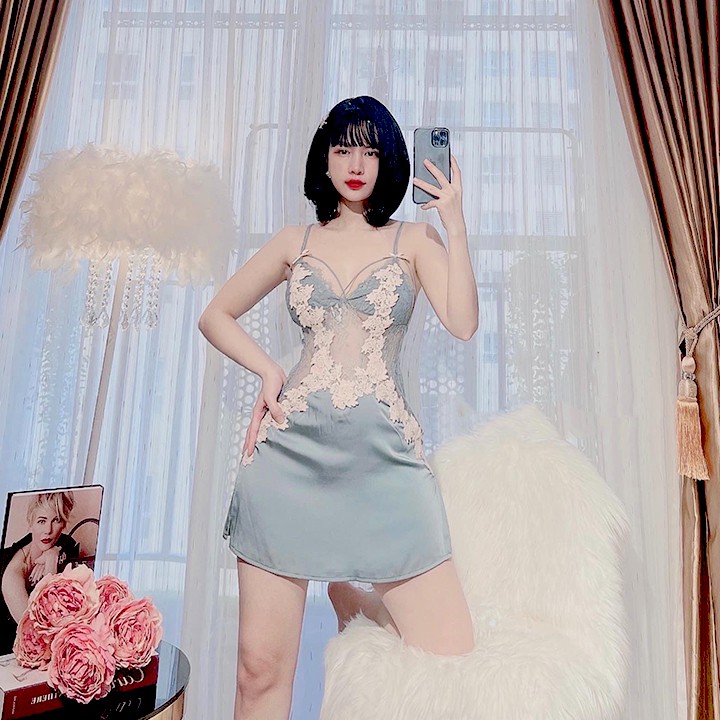 Váy ngủ lụa sexy ren hoa nổi hở lưng dây chéo xẻ tà gợi cảm