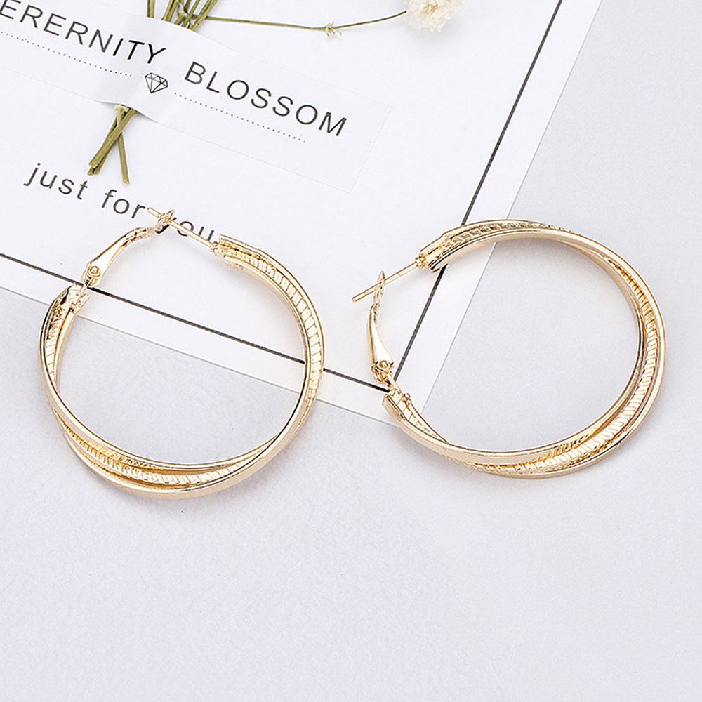 Khuyên Tai Nữ Trang Tạo Hình Độc Đáo