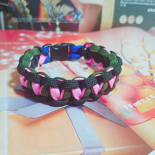 Vòng tay paracord