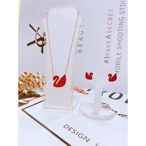 Dây chuyền thiên nga titan không đen, không phai màu