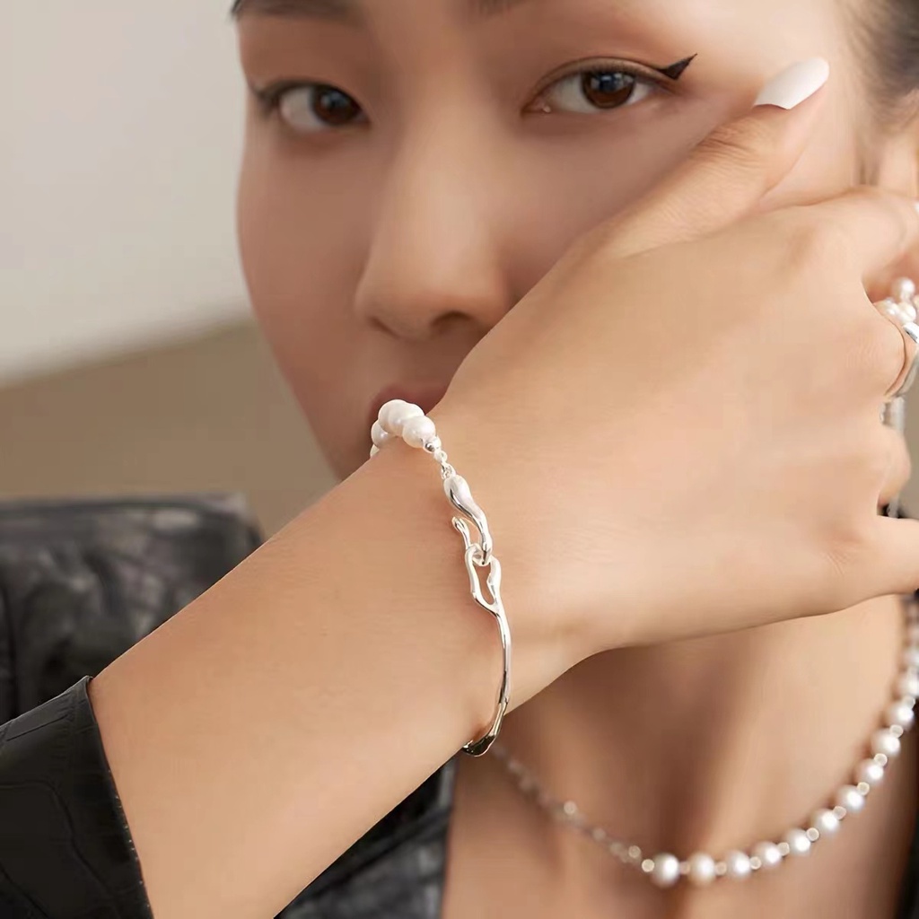 Vòng Tay Ngọc Trai Kim Loại Đính Hạt Ngọc Trai Đơn Giản Phong Cách Hàn Quốc Cá Tính Dễ Phối Đồ