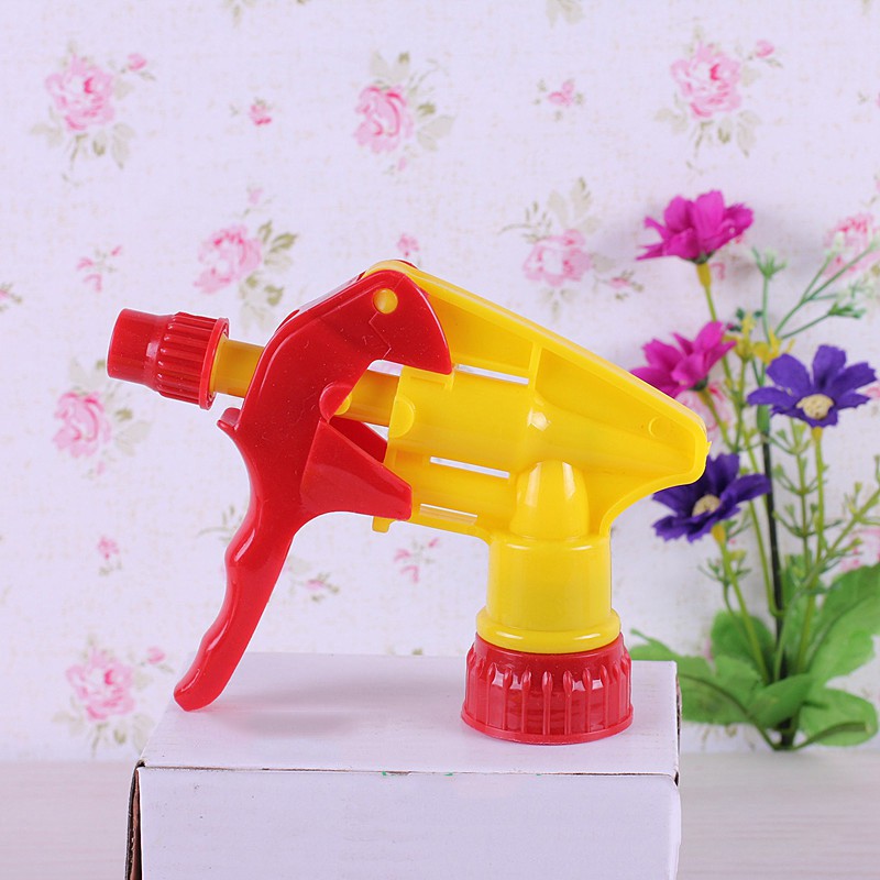 Vòi phun nước tưới cây cảnh tiện lợi