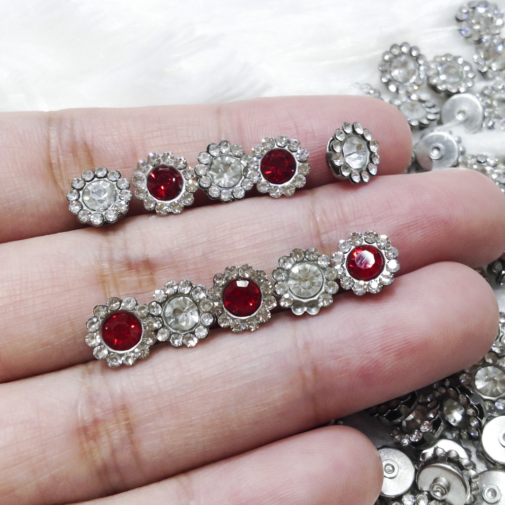 Đá xoàn kết áo đính trang trí trang phục lấp lánh