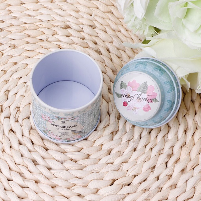 Hộp thiếc đựng trà xinh xắn