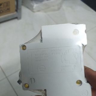 Attomat đơn 1 pha 16A và 10A