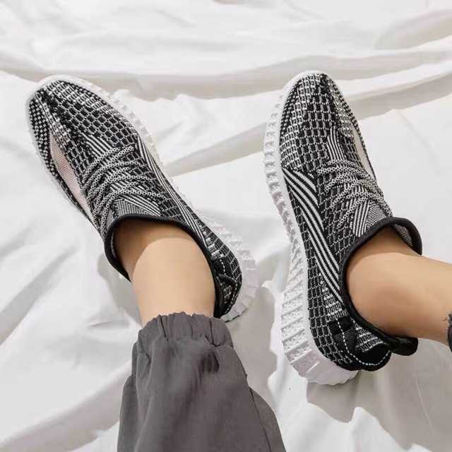 [Mã FAGREEN245 giảm 10% tối đa 30k đơn từ 99k] Giày thể thao dây kẻ | BigBuy360 - bigbuy360.vn