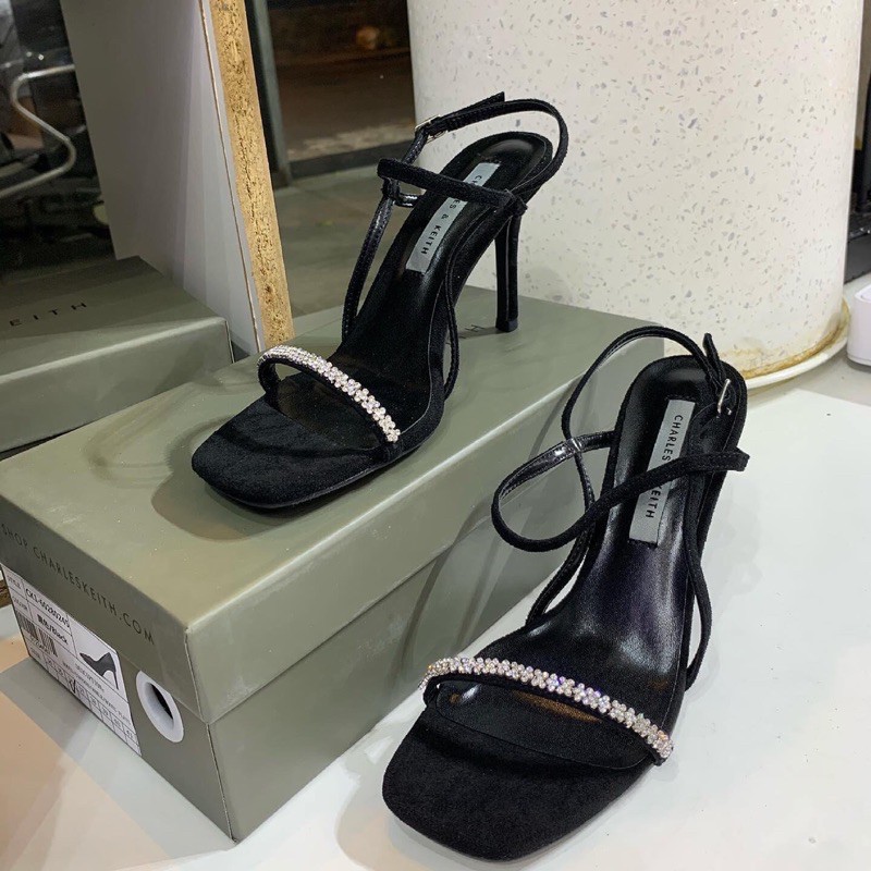 Giày ck dây ngọc